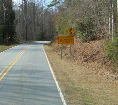 Road to mountain Stream RV Park