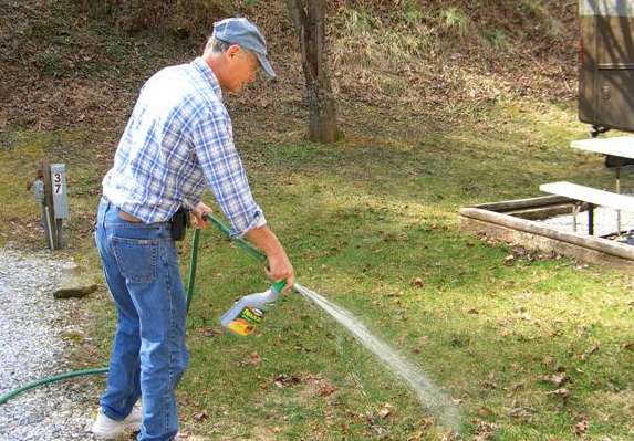 Spraying for grubs