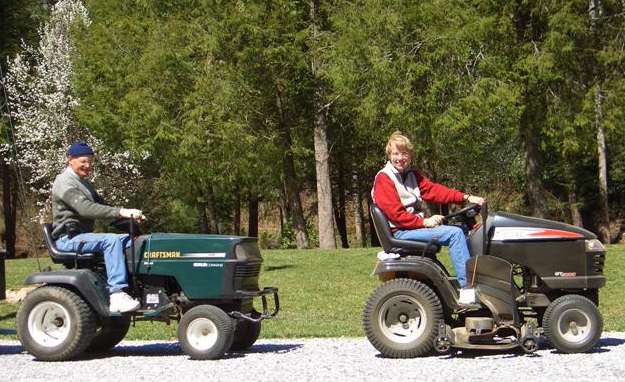 Towing tractor