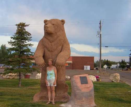 The grizzly statue is in the back, lol