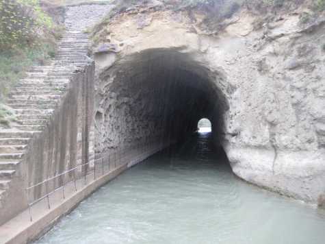 Tunnel