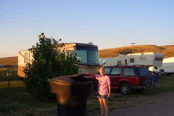 Ya, it's just a garbage can but look at the pretty model