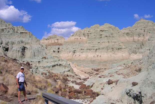 The green color of the claystone is ever changing