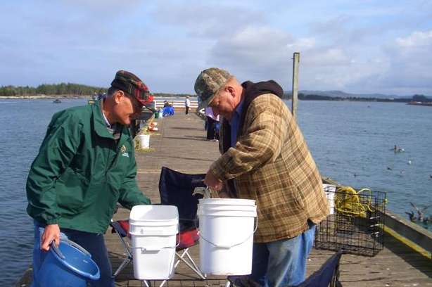 More than one way to catch a crab