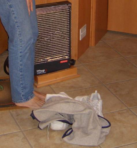 Hot footin' it