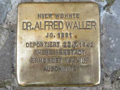 Plaque