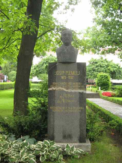 Bust